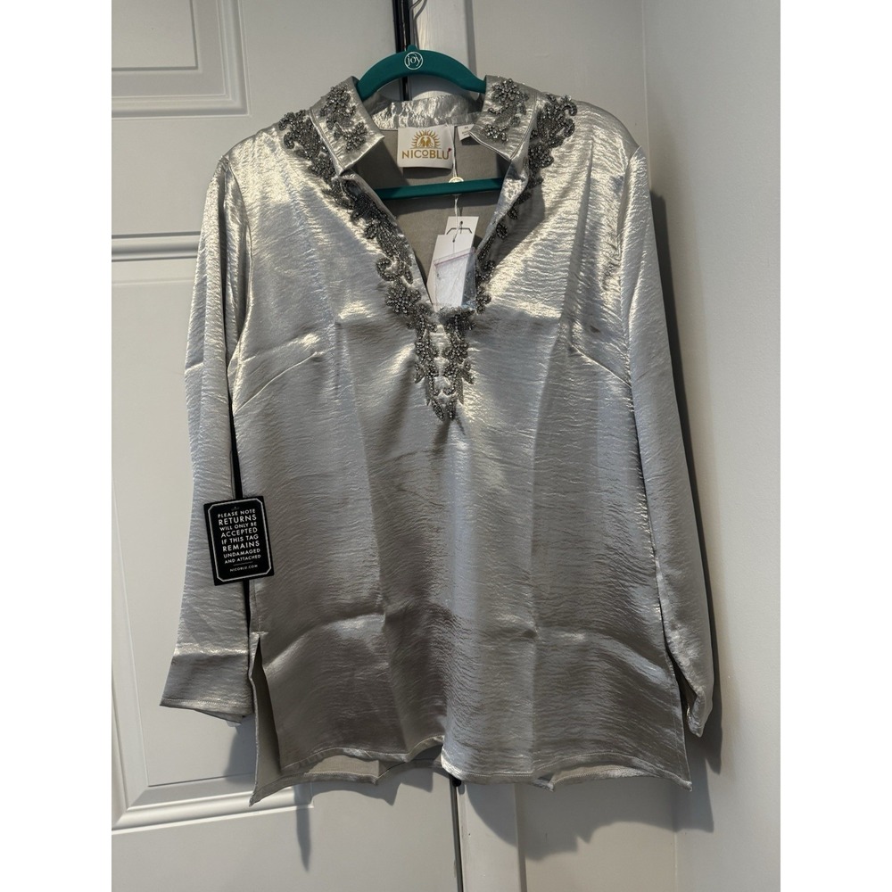 Nicoblu Women's Embellished Silver V‎ Neck Tunic Blouse Rhinestones NWT Sz M